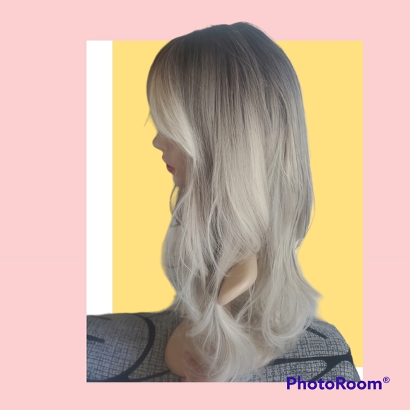 NWOT Ash Blonde Dark Rooted Synthetic Wig - Picture 7 of 15